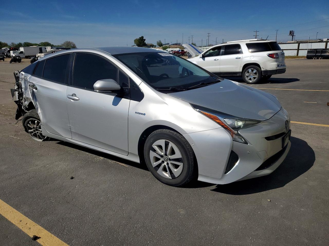 2017 Toyota Prius Three - Фото 4