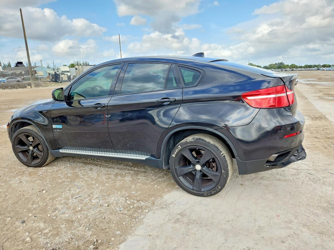 2009 BMW X6 - Image 2