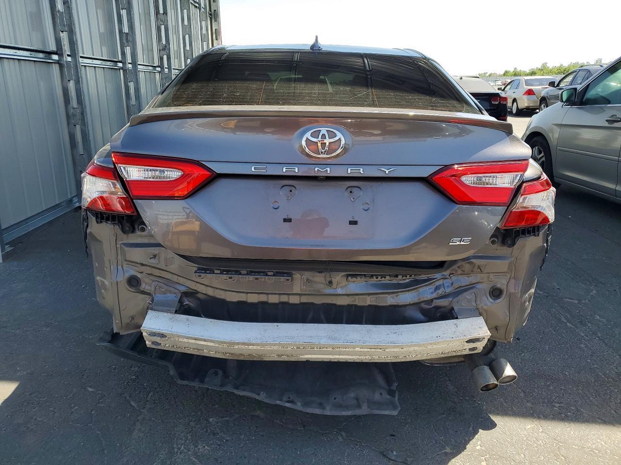2019 Toyota Camry Se - Фото 6