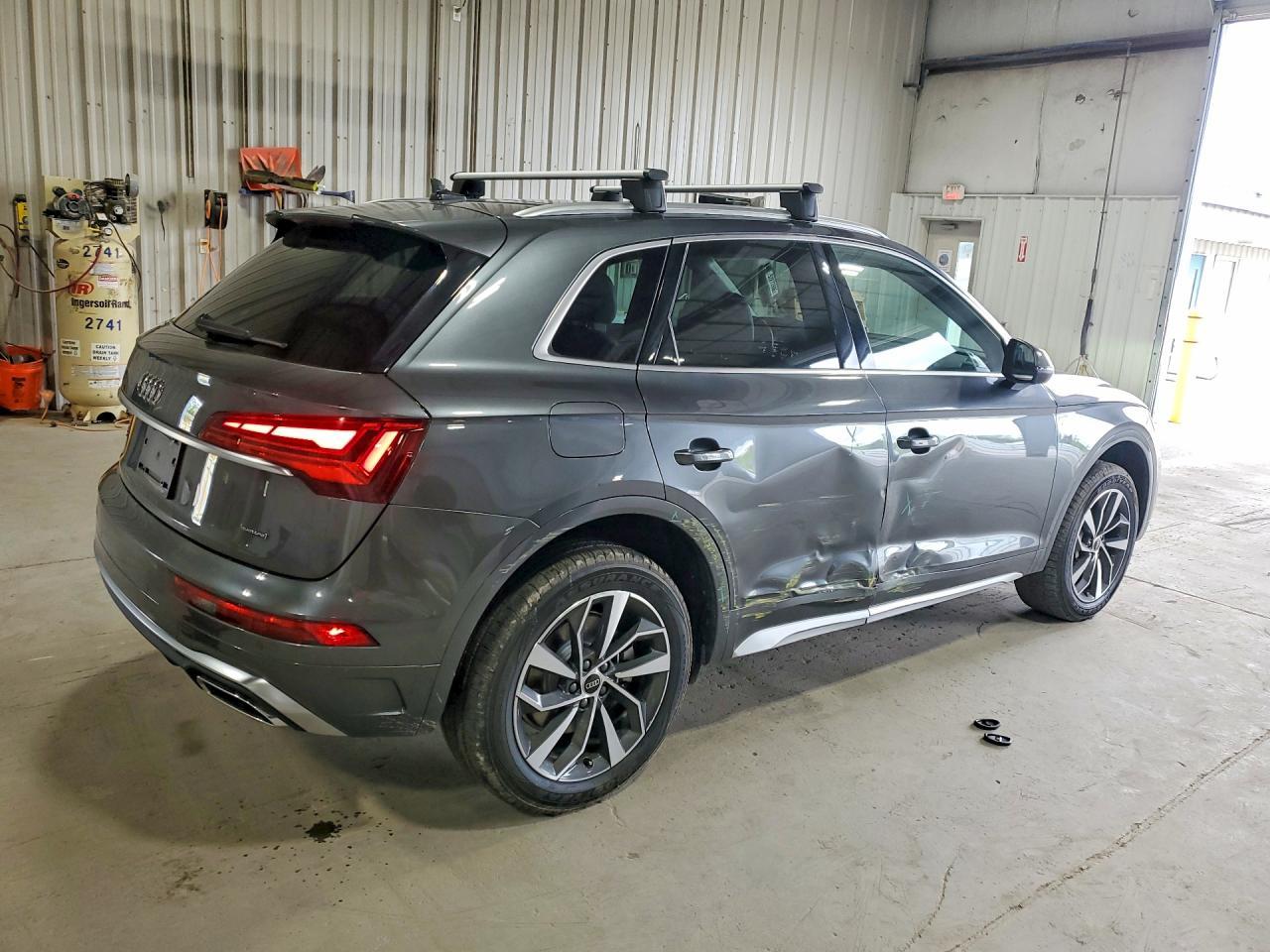 2023 Audi Q5 Premium Plus 45 - Фото 3