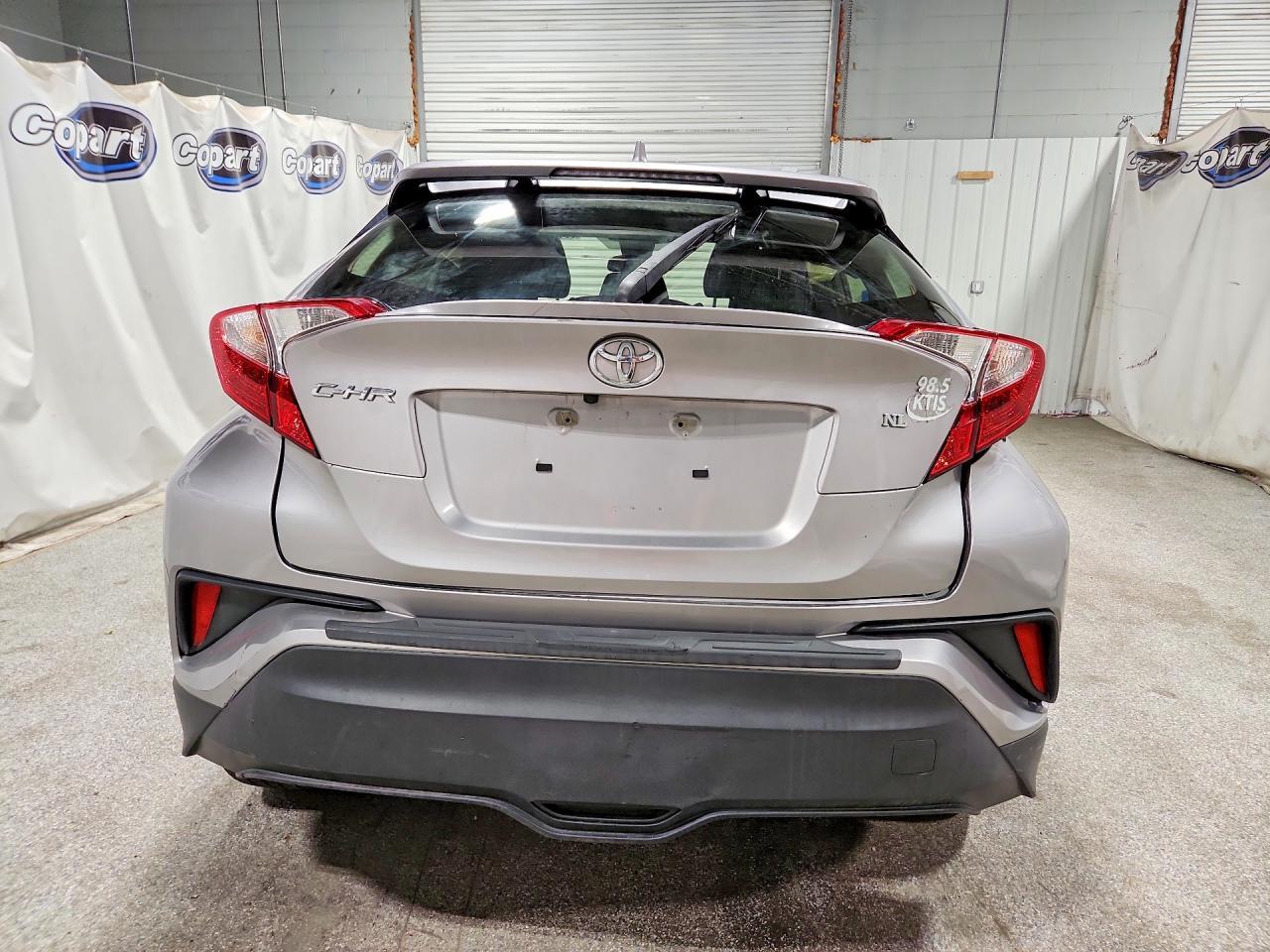 2019 Toyota C-Hr Xle - Image 6