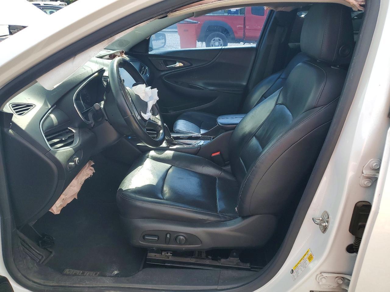 2017 Chevrolet Malibu Premier - Фото 7