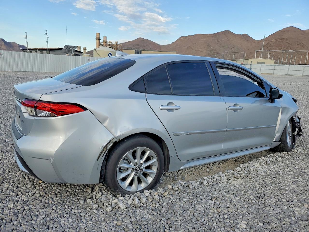 2022 Toyota Corolla Le - Фото 3