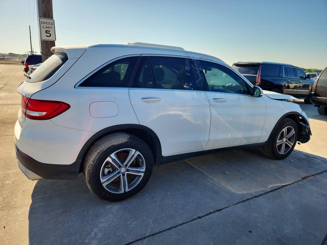2019 Mercedes-Benz Glc 300 - Фото 3