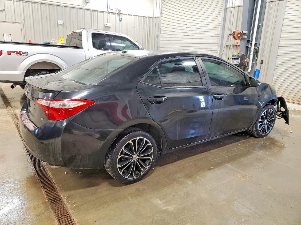 2014 Toyota Corolla S Premium - Фото 3