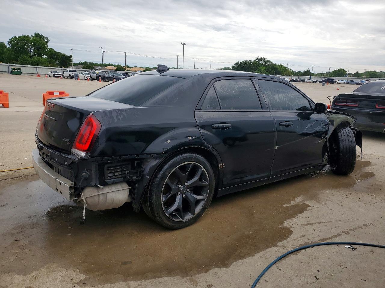 2021 Chrysler 300 S - Фото 3