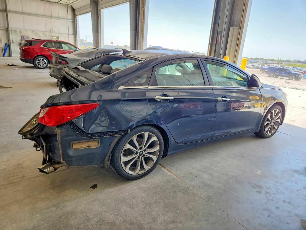 2013 Hyundai Sonata Limited 2.0T - Фото 3
