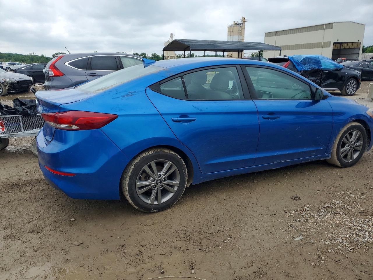 2018 Hyundai Elantra Value Edition - Фото 3