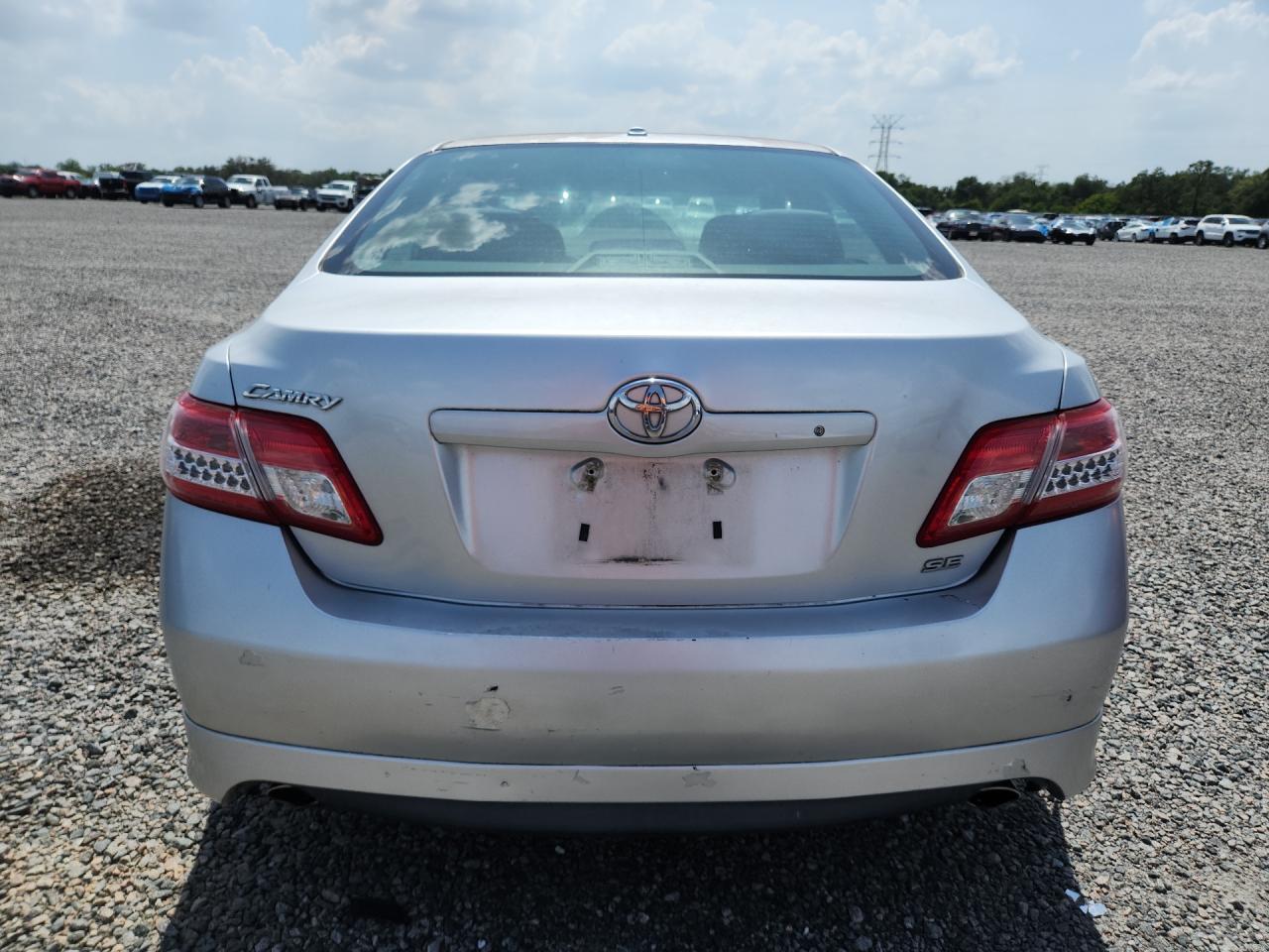 2011 Toyota Camry Se - Фото 6