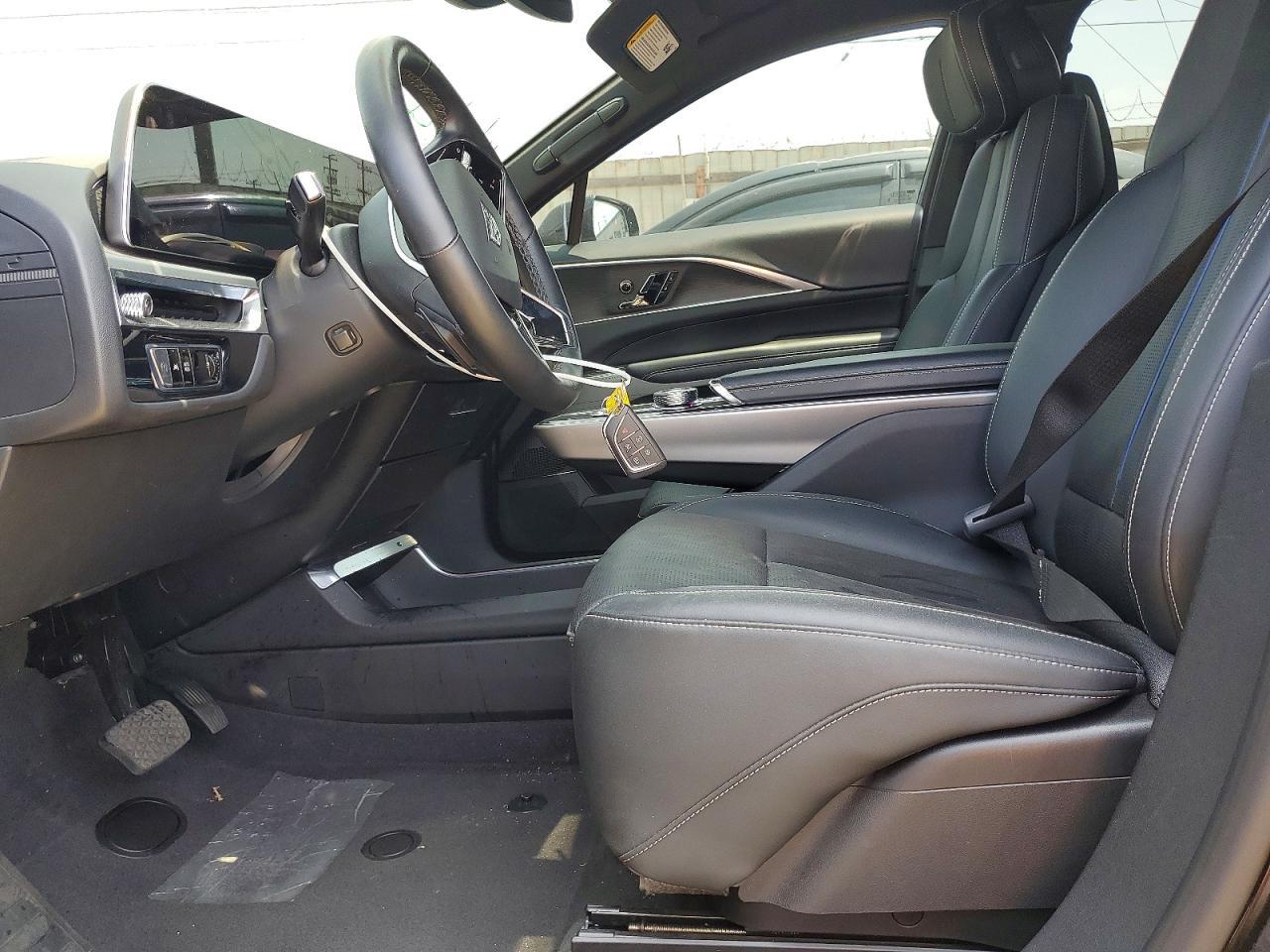 2024 Cadillac Lyriq Luxury - Image 7