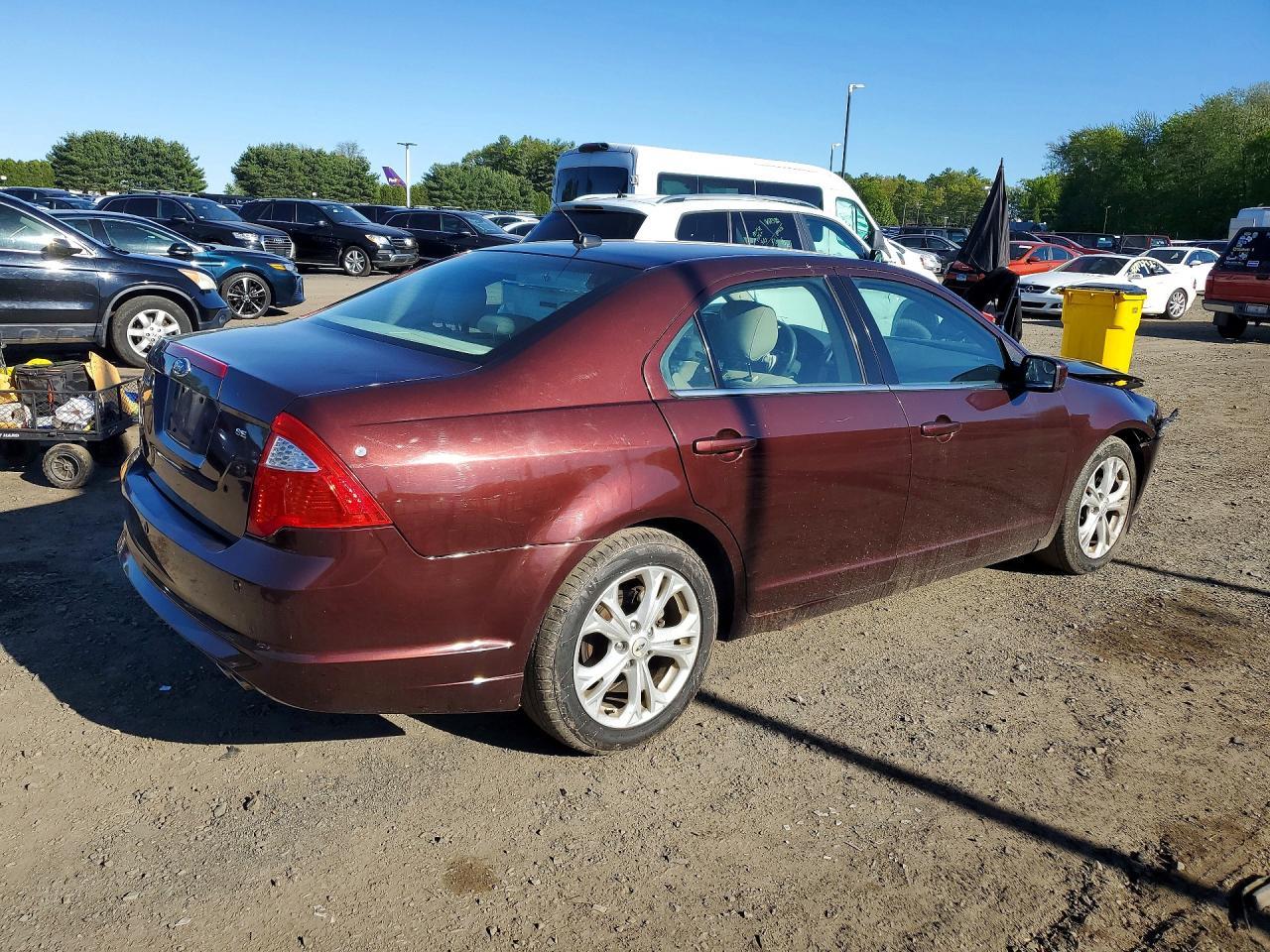 2012 Ford Fusion Se - Фото 3
