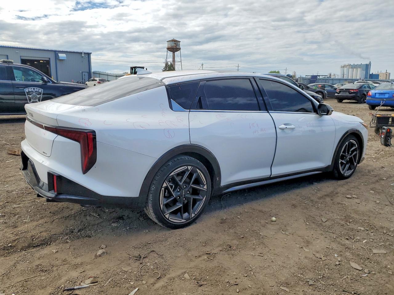 2025 Kia K4 Gt Line - Image 3