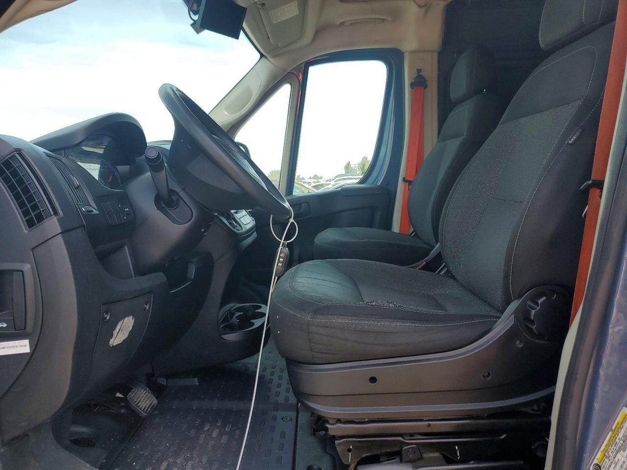 2020 Ram Promaster 3500 Delivery Van - Фото 7
