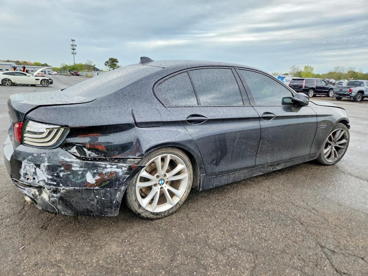 2016 BMW 535 Xi - Image 3