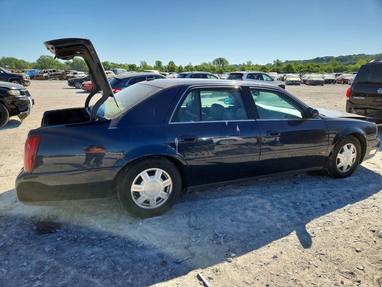 2005 Cadillac Deville - Image 3