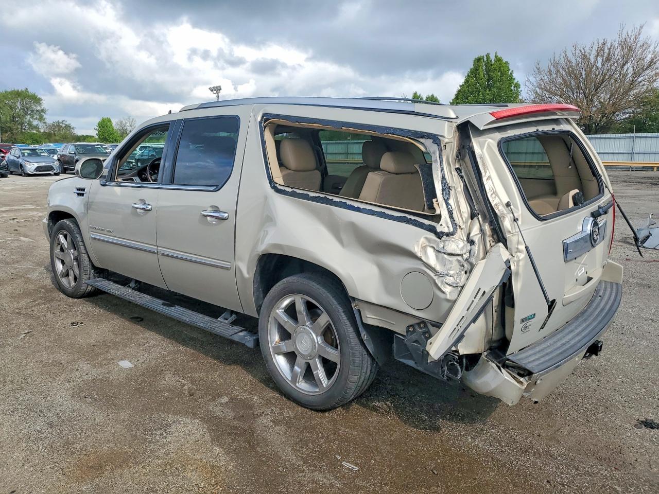 2011 Cadillac Escalade Esv Premium - Фото 2
