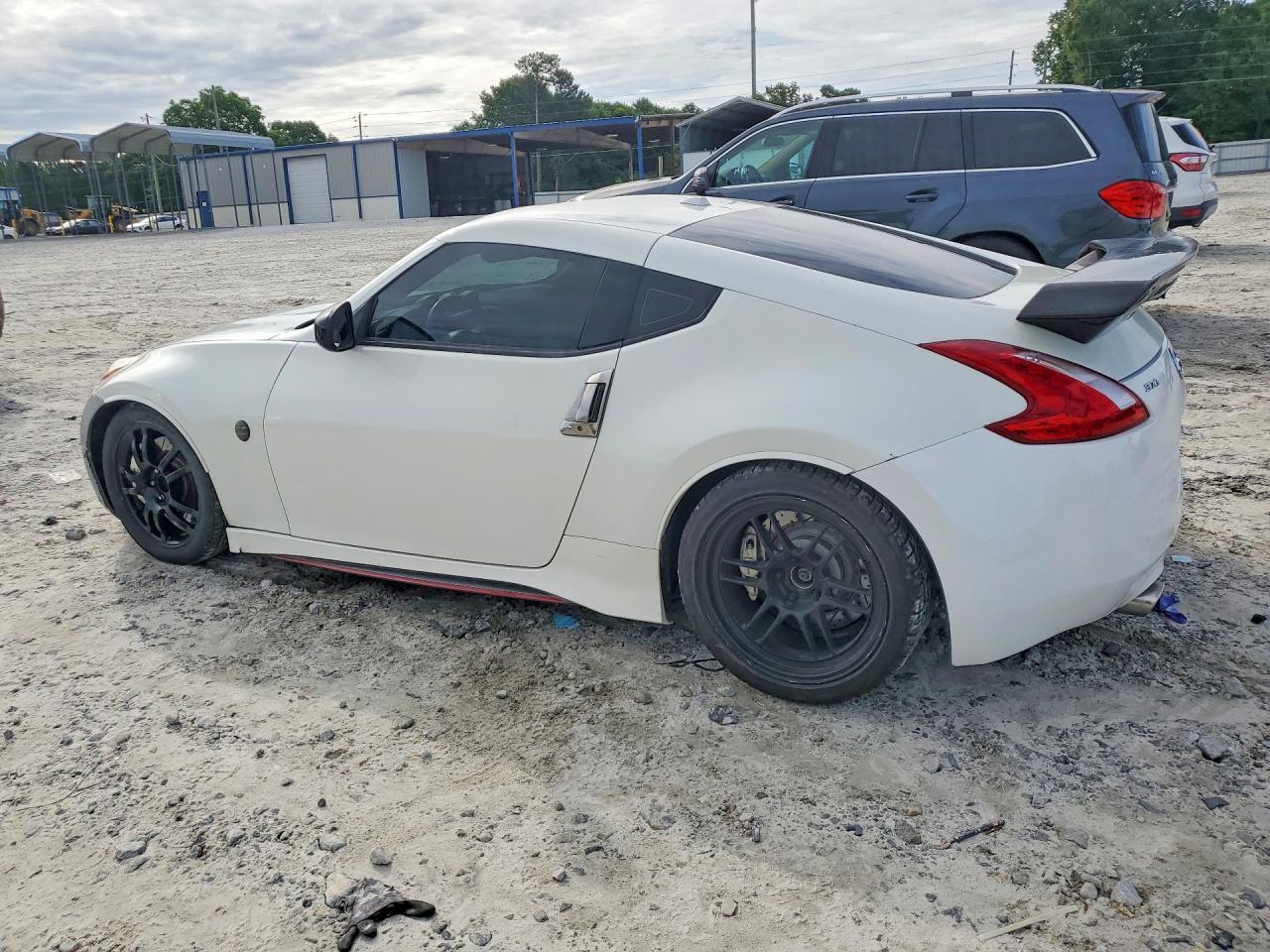 2018 Nissan 370Z Nismo Tech - Image 2
