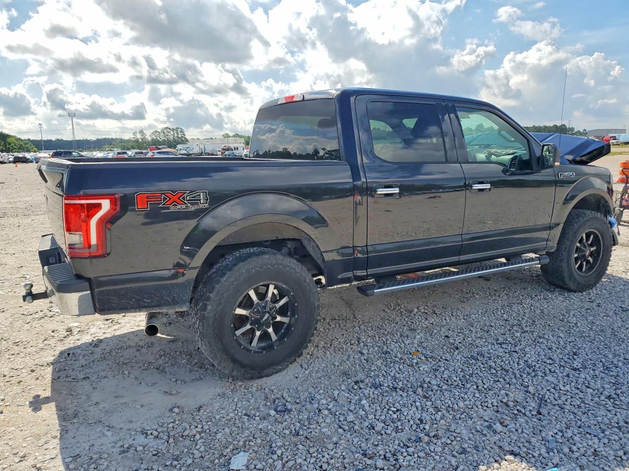 2015 Ford F150 Supercrew - Image 3