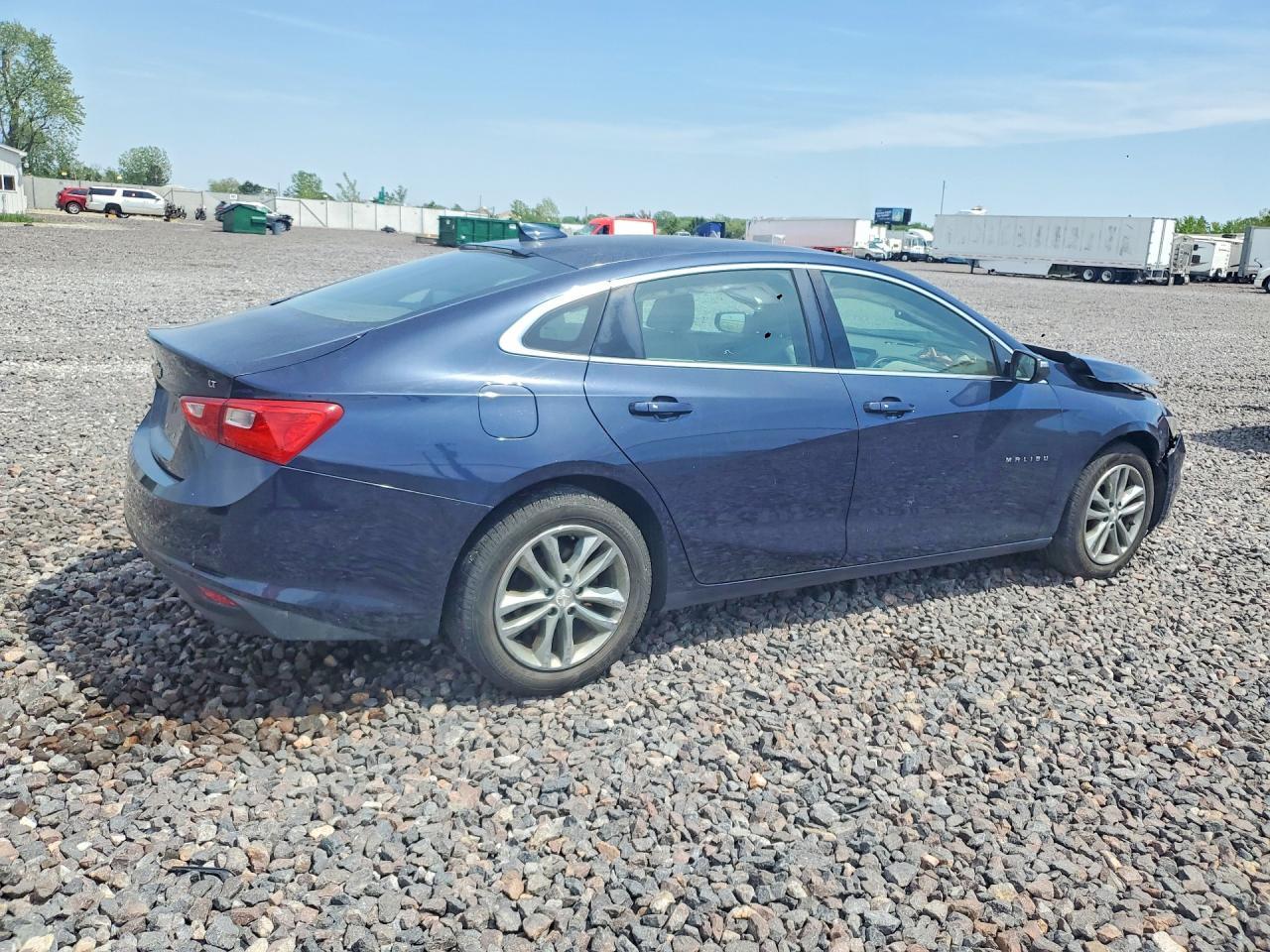 2017 Chevrolet Malibu Lt - Фото 3