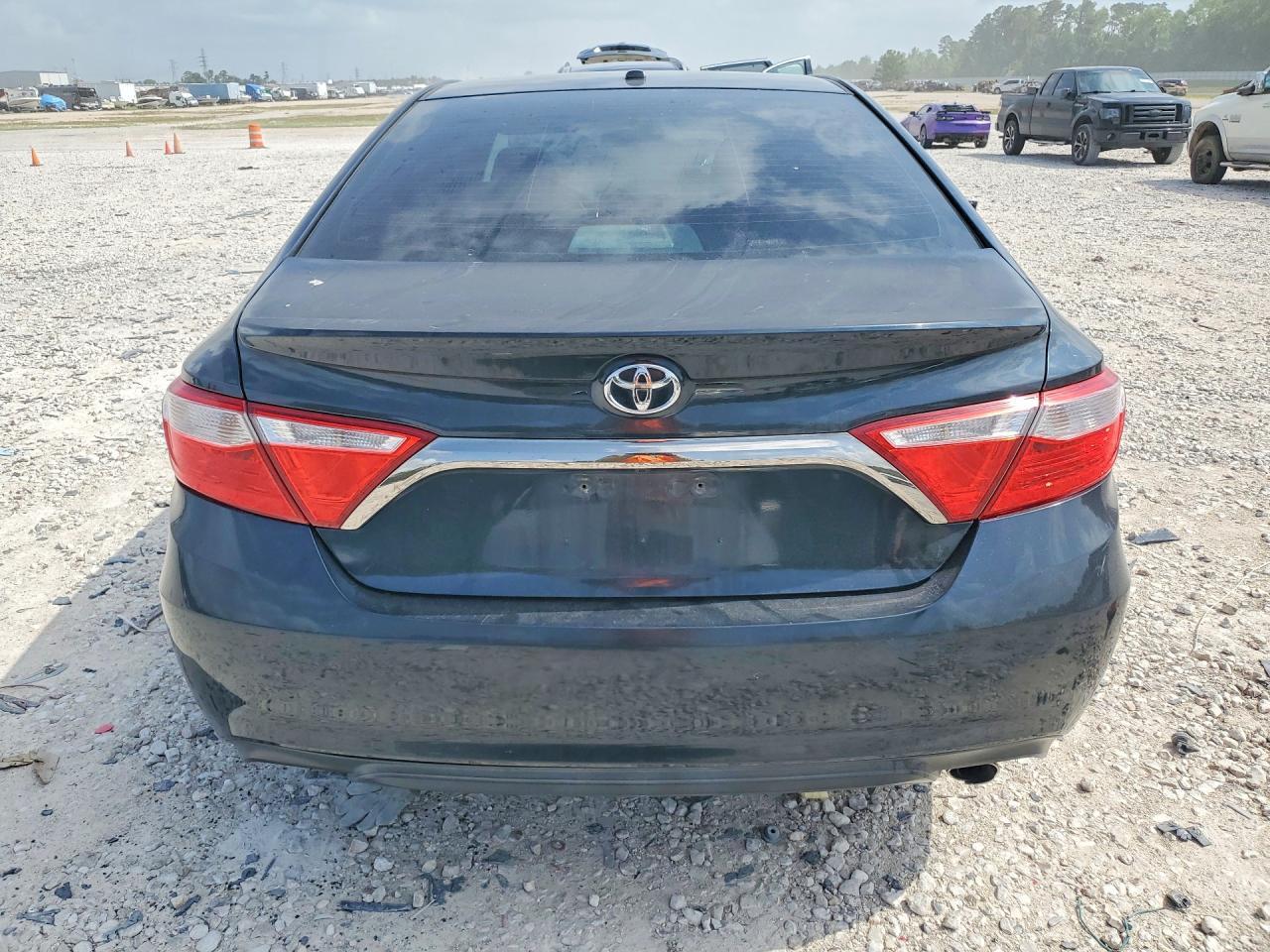 2015 Toyota Camry Xse - Image 6
