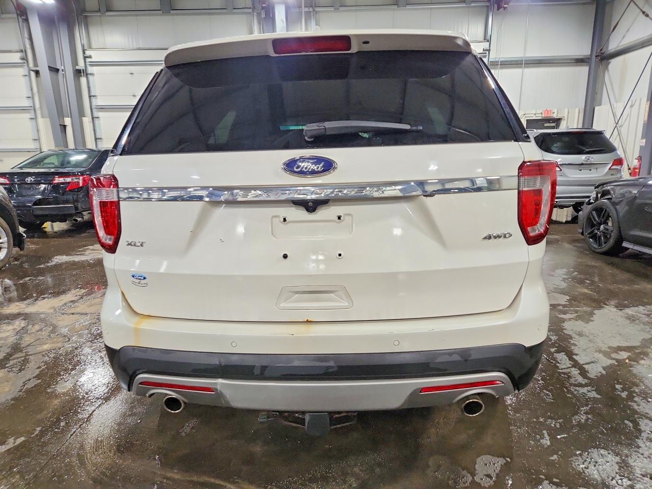 2017 Ford Explorer Xlt - Image 6