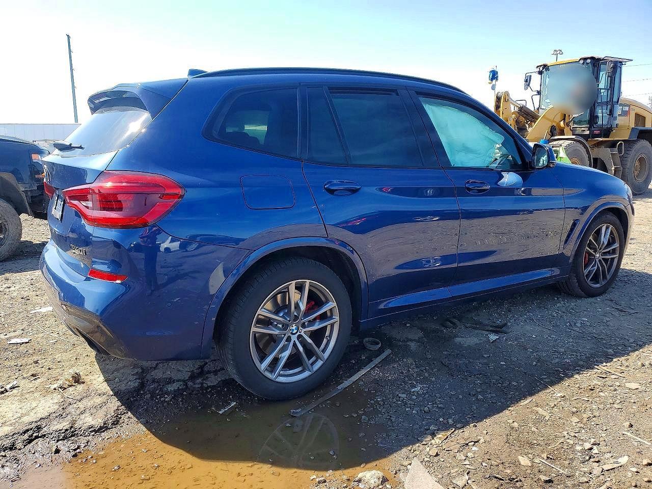 2021 BMW X3 xDrivem40I - Image 3