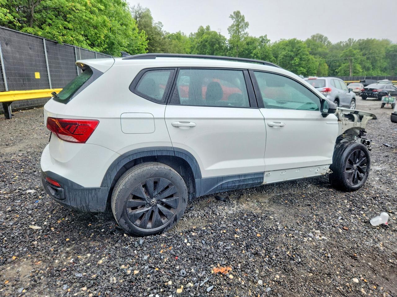 2022 Volkswagen Taos S - Image 3