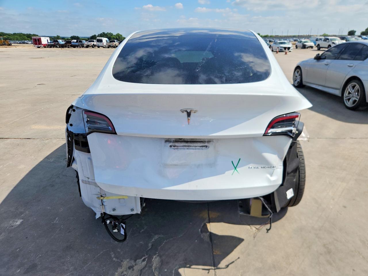 2022 Tesla Model Y - Фото 6