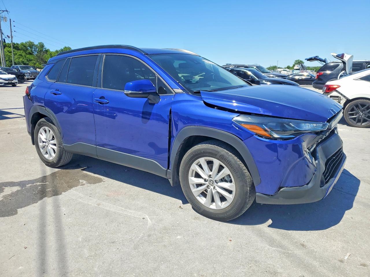 2022 Toyota Corolla Cross Le - Фото 4