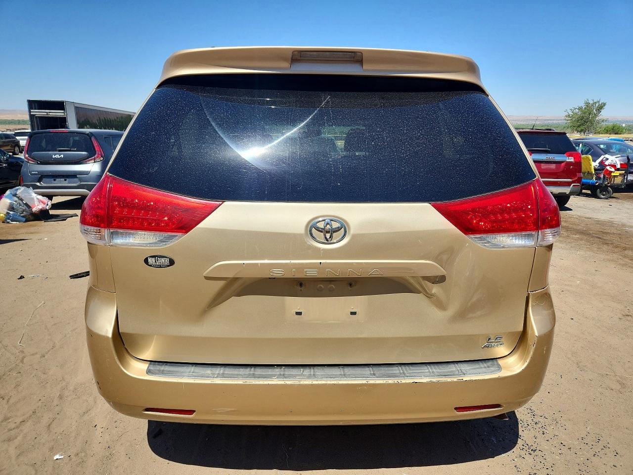 2011 Toyota Sienna Le - Фото 6