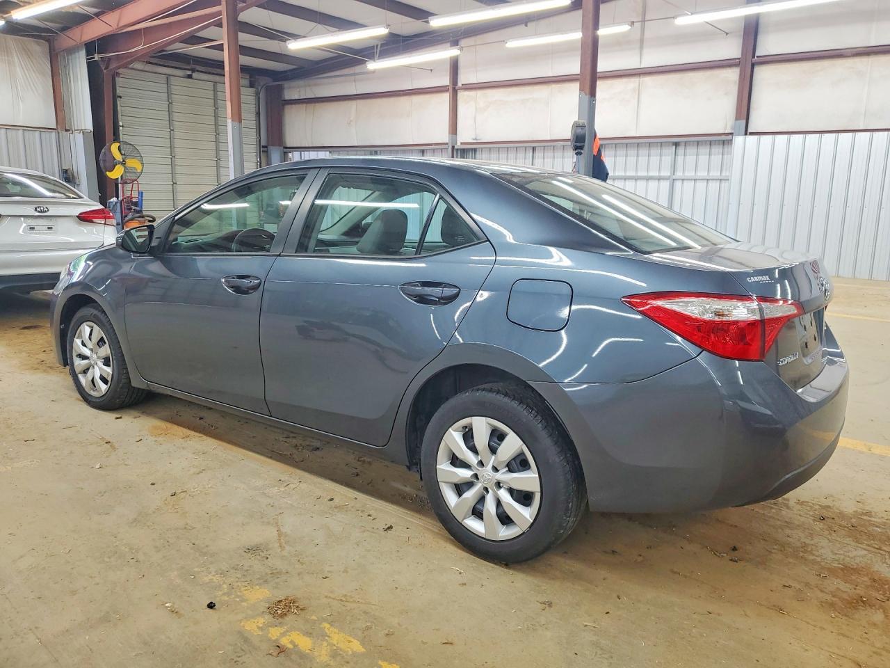 2016 Toyota Corolla Le - Фото 2