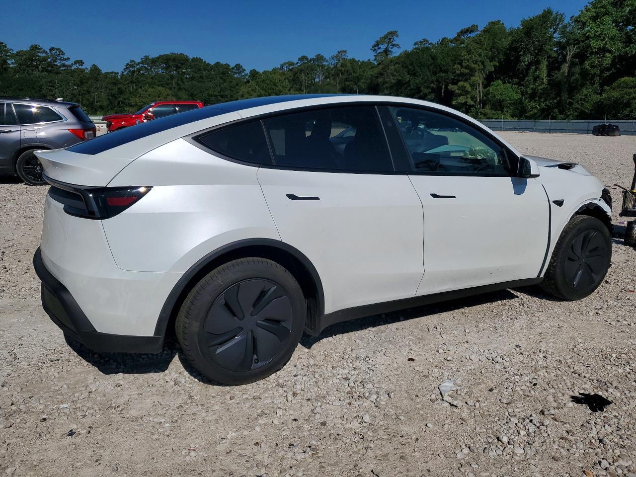 2026 Tesla Model Y - Фото 3