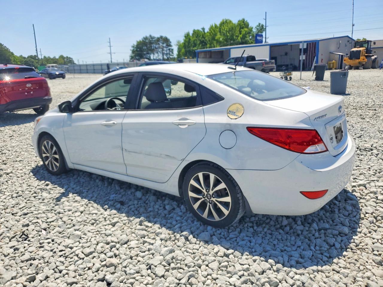 2017 Hyundai Accent Se - Image 2