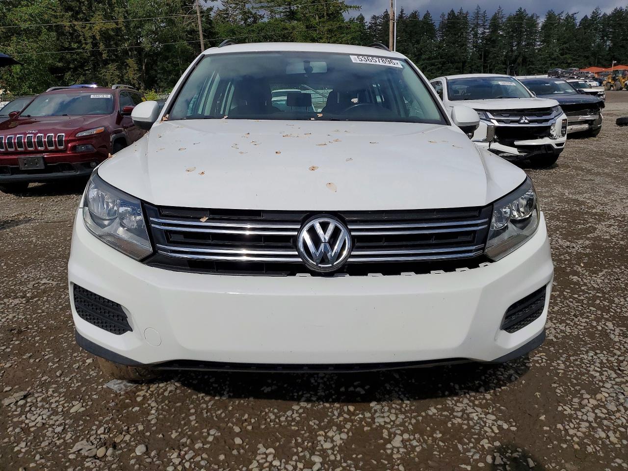 2018 Volkswagen Tiguan Limited 4Moti - Image 5