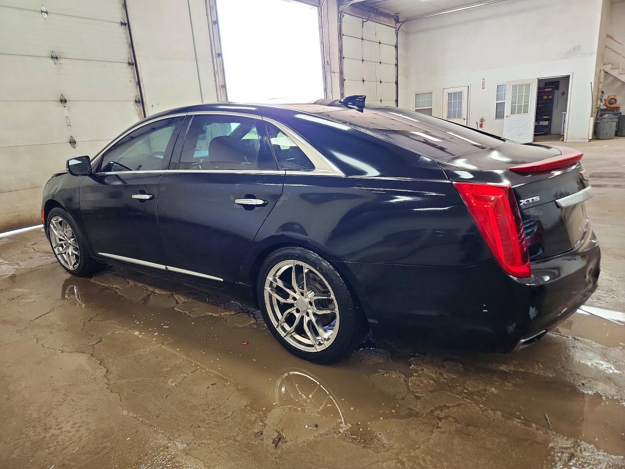 2013 Cadillac Xts Premium Collection - Image 2