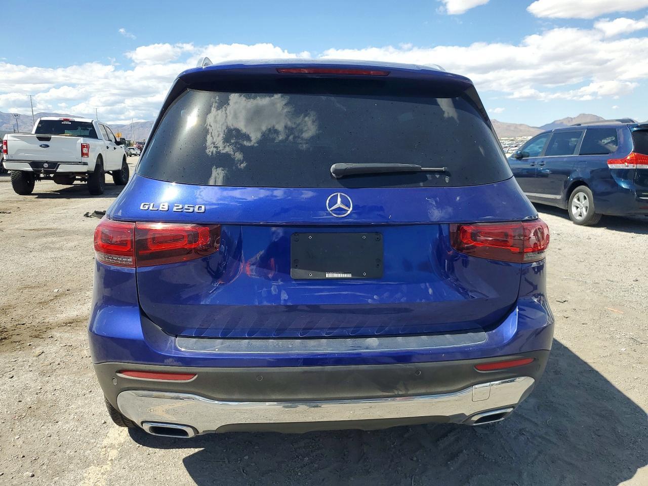 2023 Mercedes-Benz Glb 250 - Image 6
