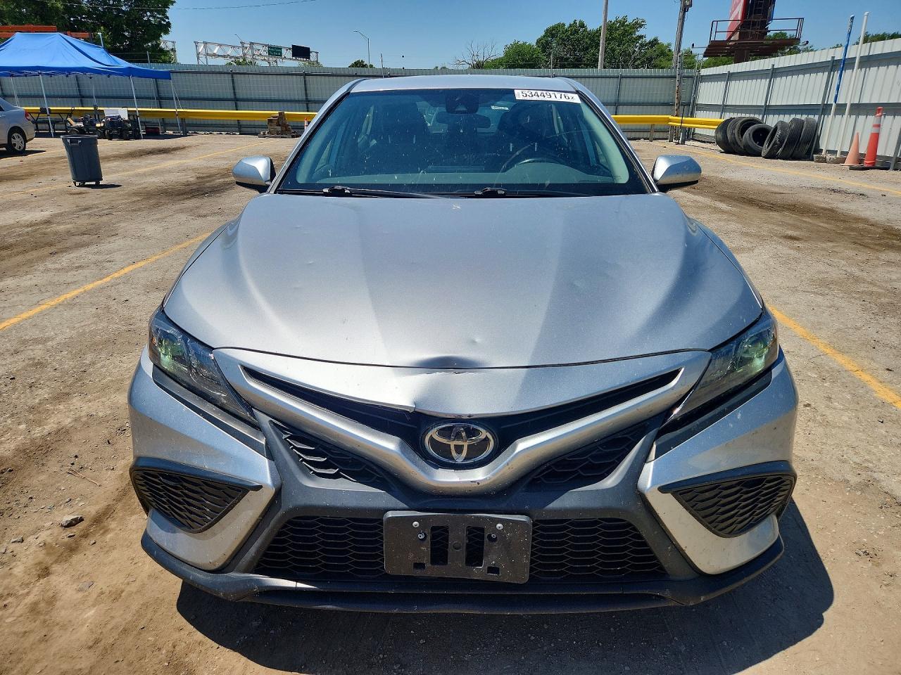 2021 Toyota Camry Se - Image 5
