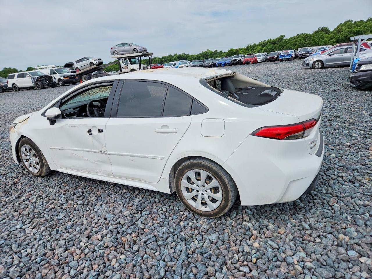 2025 Toyota Corolla Hybrid Le - Image 2