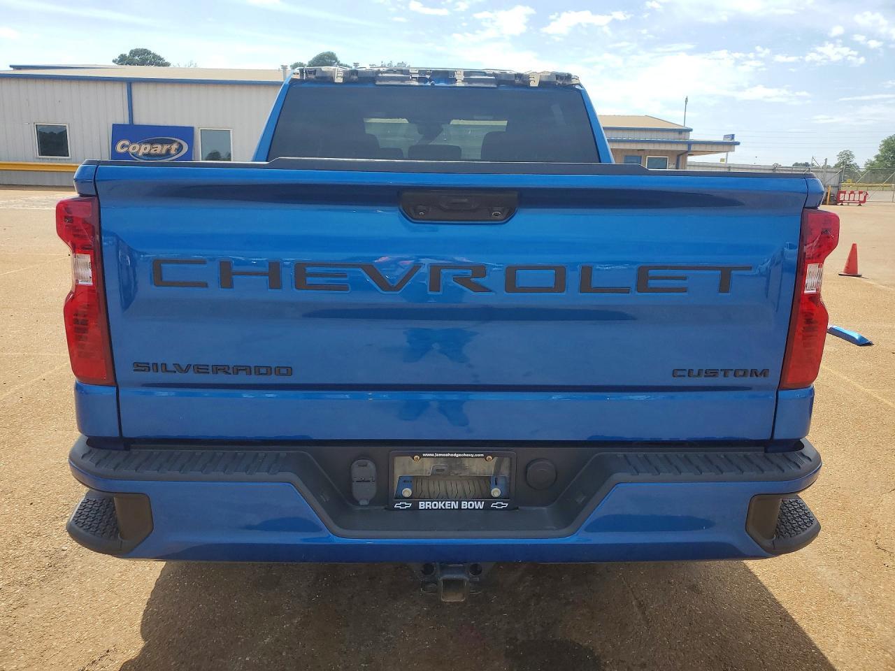 2023 Chevrolet Silverado K1500 Custom - Image 6