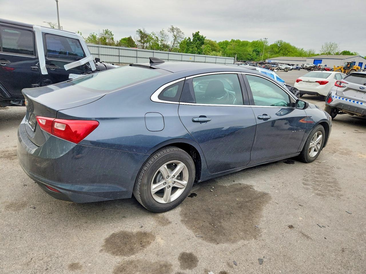 2020 Chevrolet Malibu Ls - Image 3