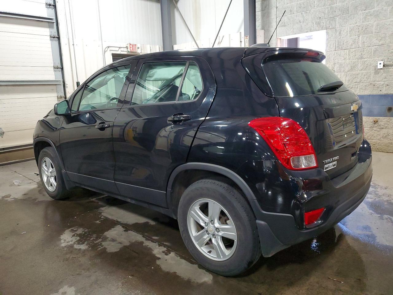 2021 Chevrolet Trax Ls - Фото 2