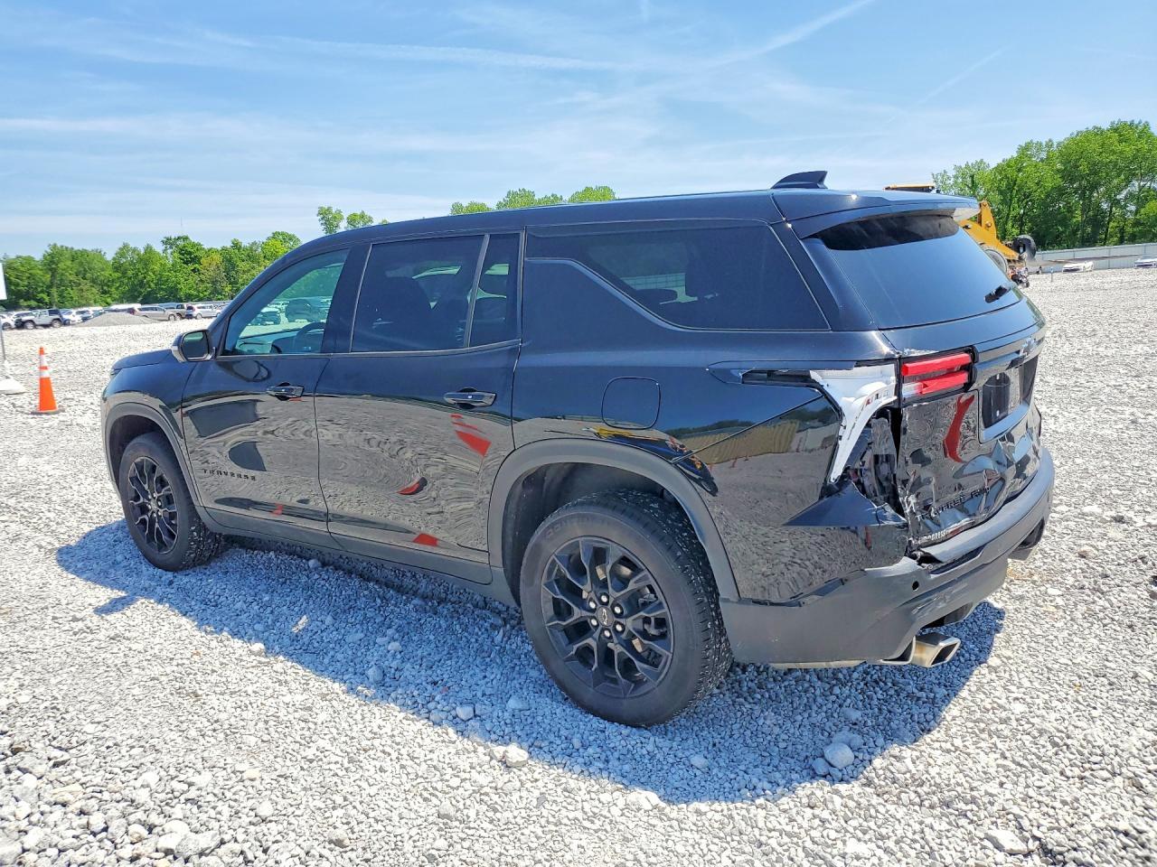 2024 Chevrolet Traverse Ls - Image 2