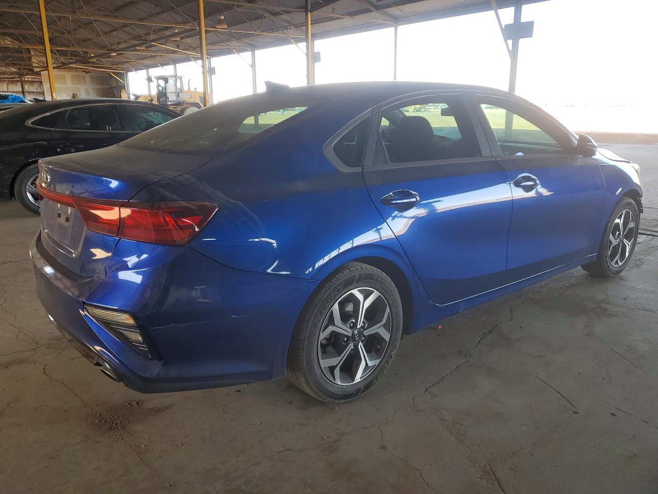 2019 Kia Forte Lxs - Image 3