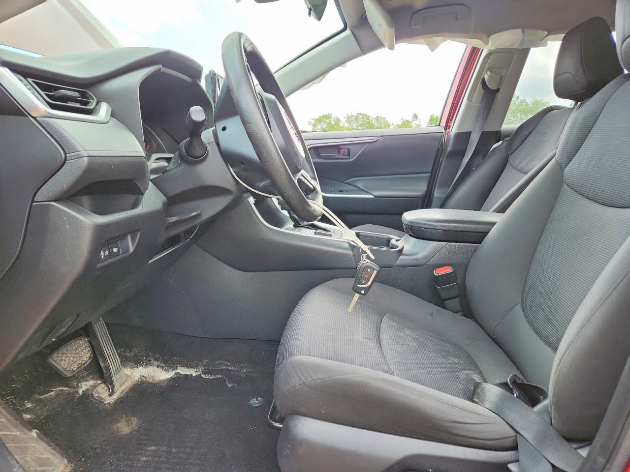 2019 Toyota Rav4 Le - Image 7