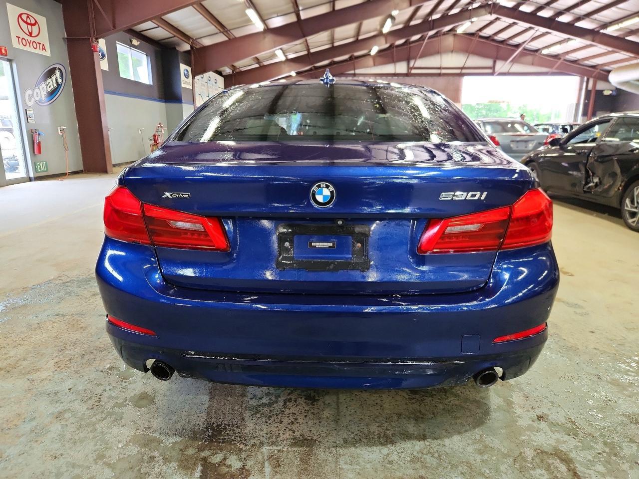 2020 BMW 530 Xi - Фото 6