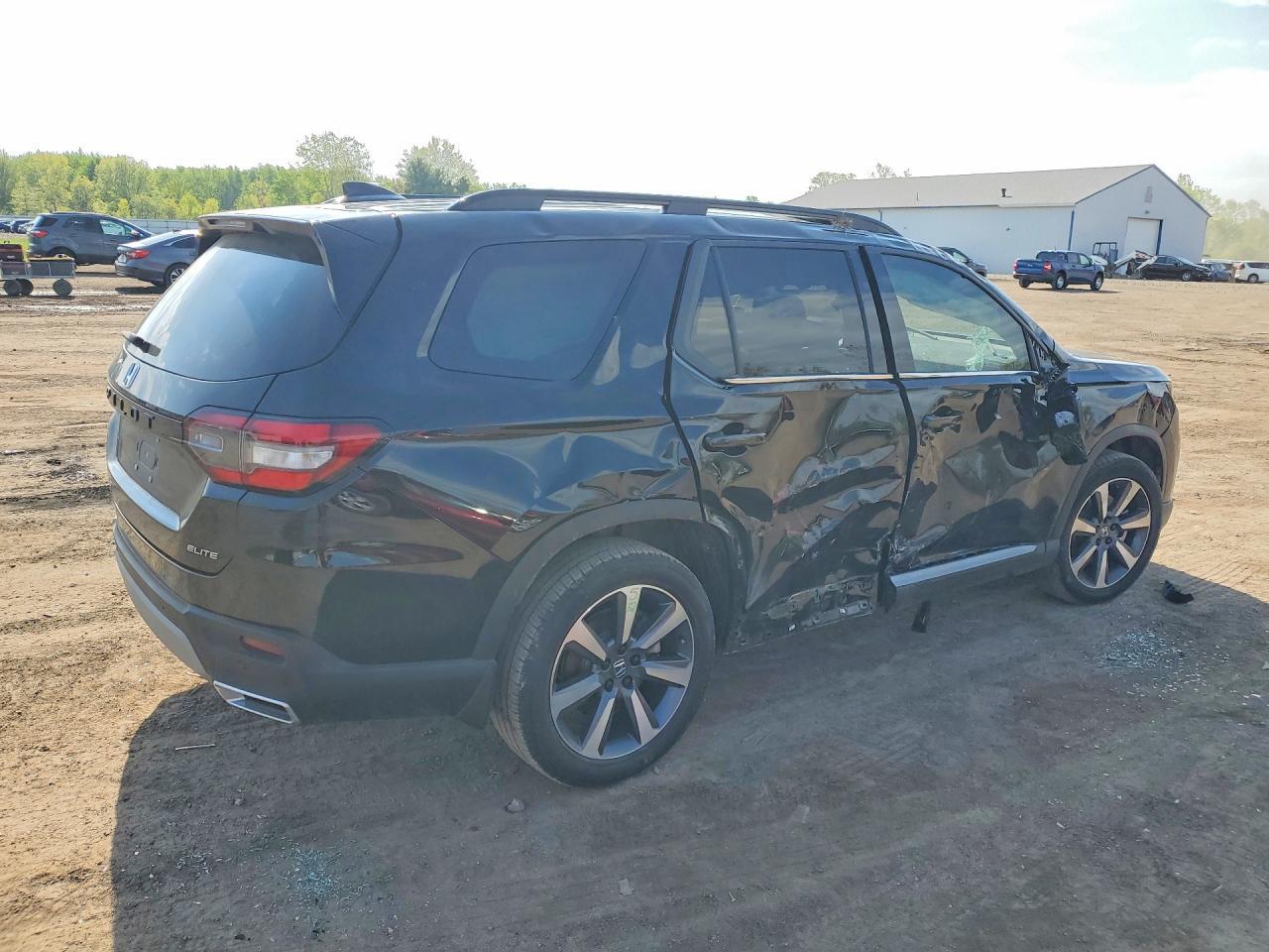 2024 Honda Pilot Elite - Фото 3
