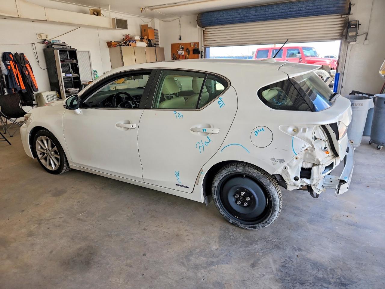 2011 Lexus Ct 200 - Image 2