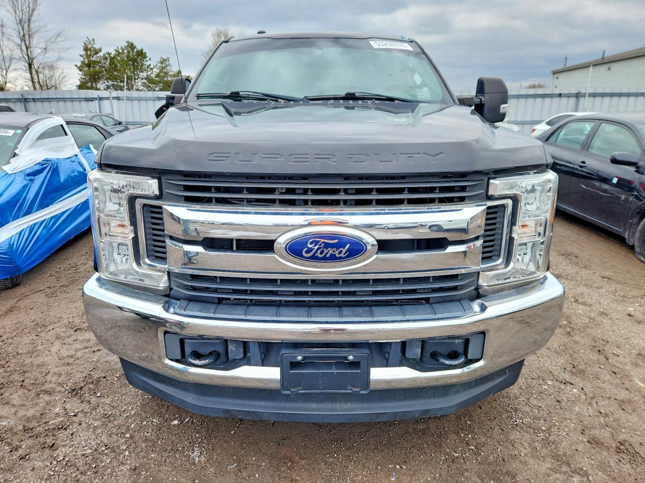 2017 Ford F250 Super Duty - Фото 5