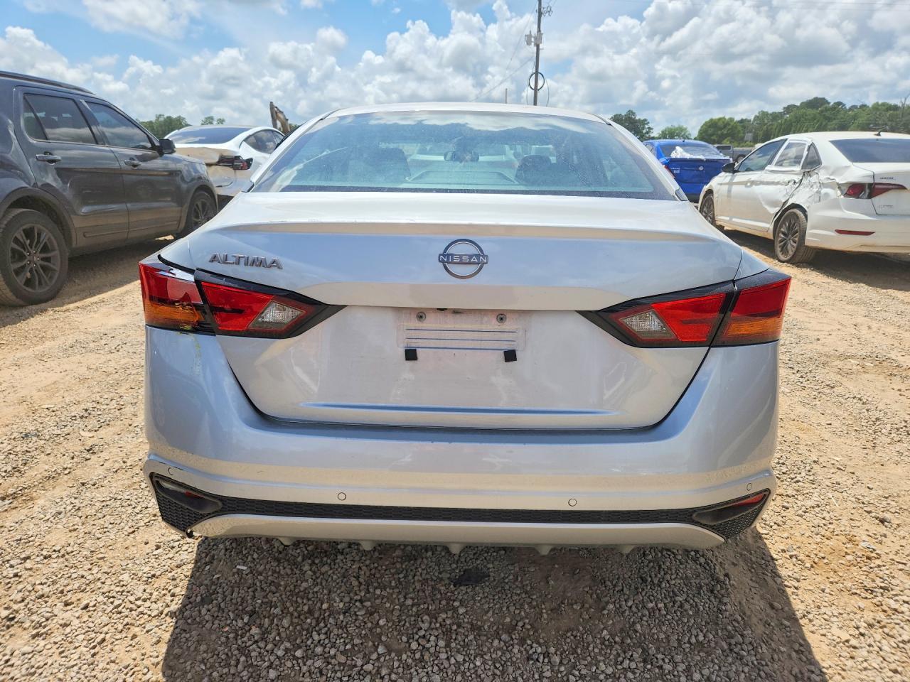 2023 Nissan Altima S - Фото 6