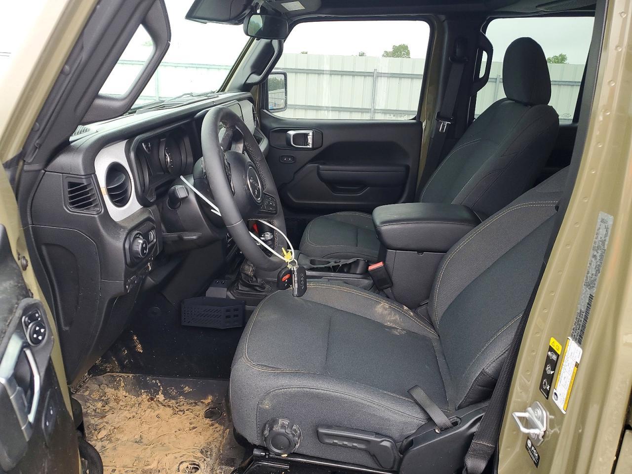 2025 Jeep Gladiator Sport - Image 7